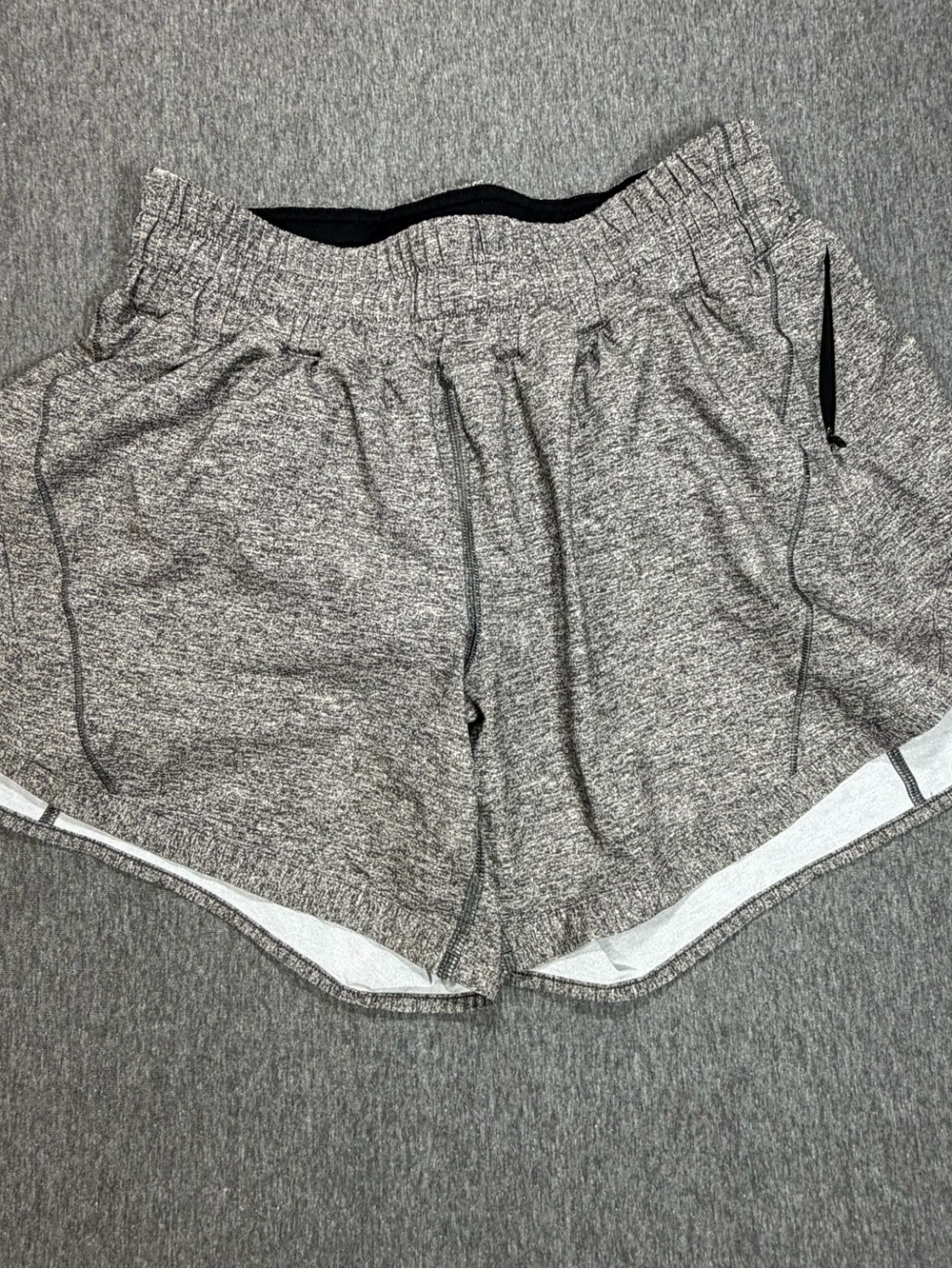 lululemon Heather Gray Women's Athletic Track Short 5” Size 8 W7AUZS